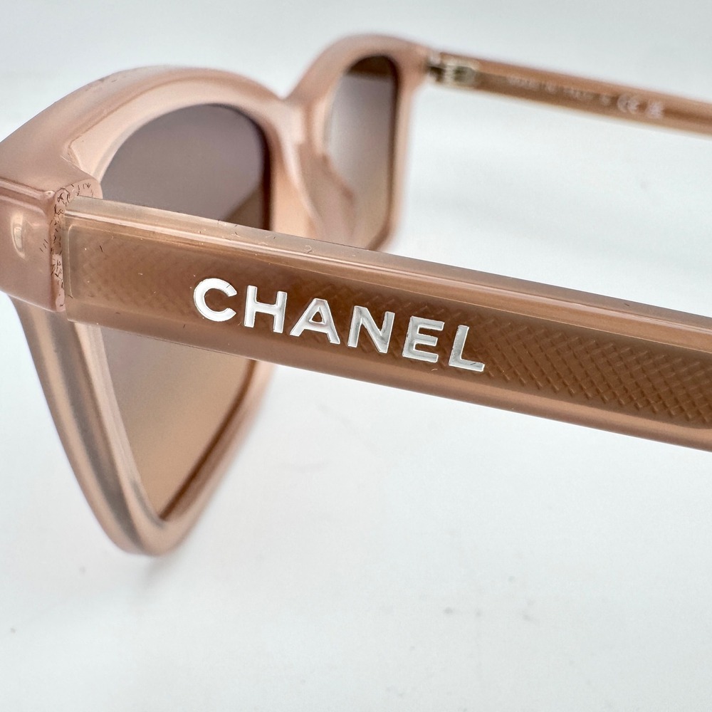 Chanel Sunglasses Square Translucent Brown Gradient Lens Italy 5551U & Case COA - Picture 10 of 17